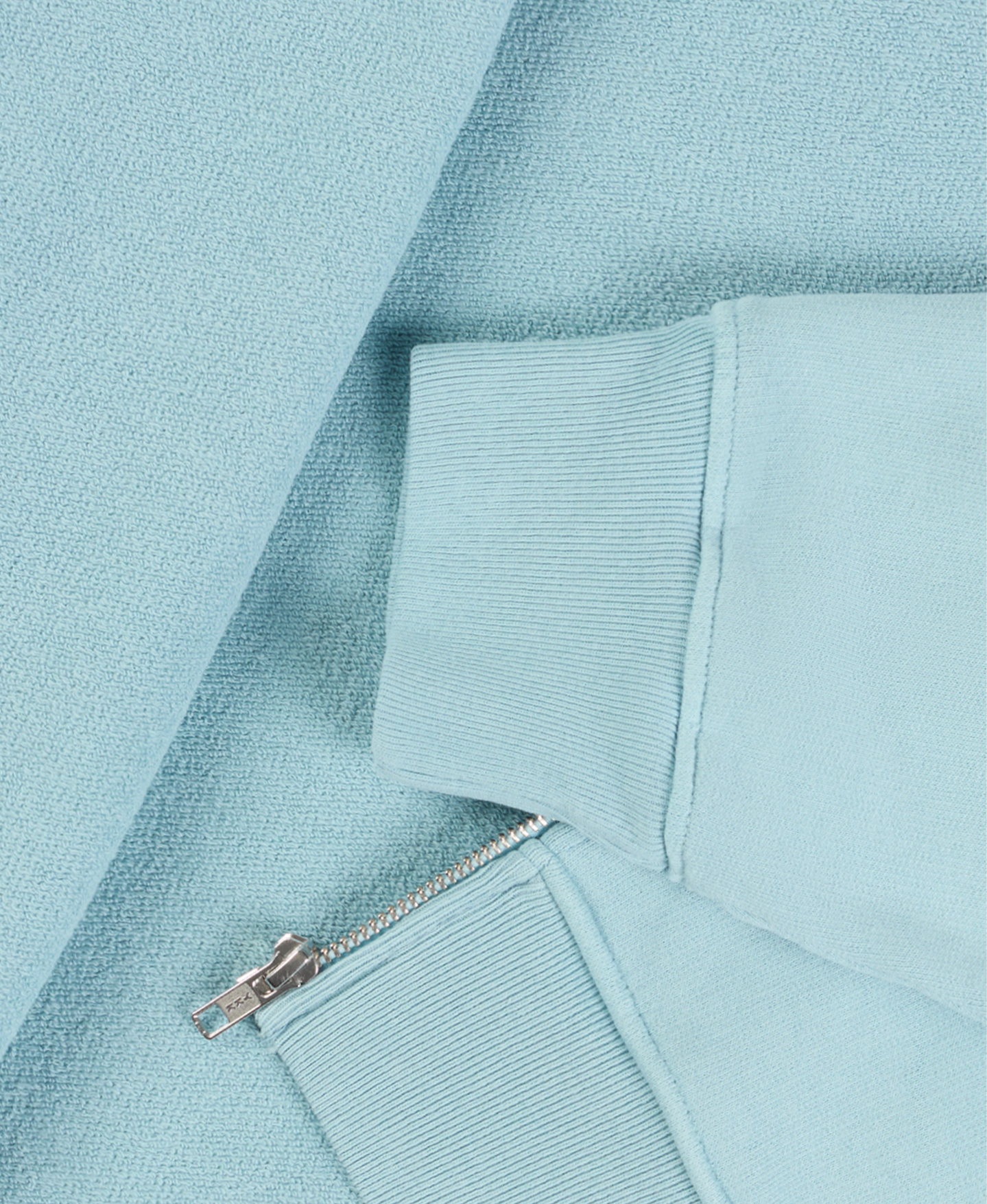 600 GSM 'Ice Blue' Zipper